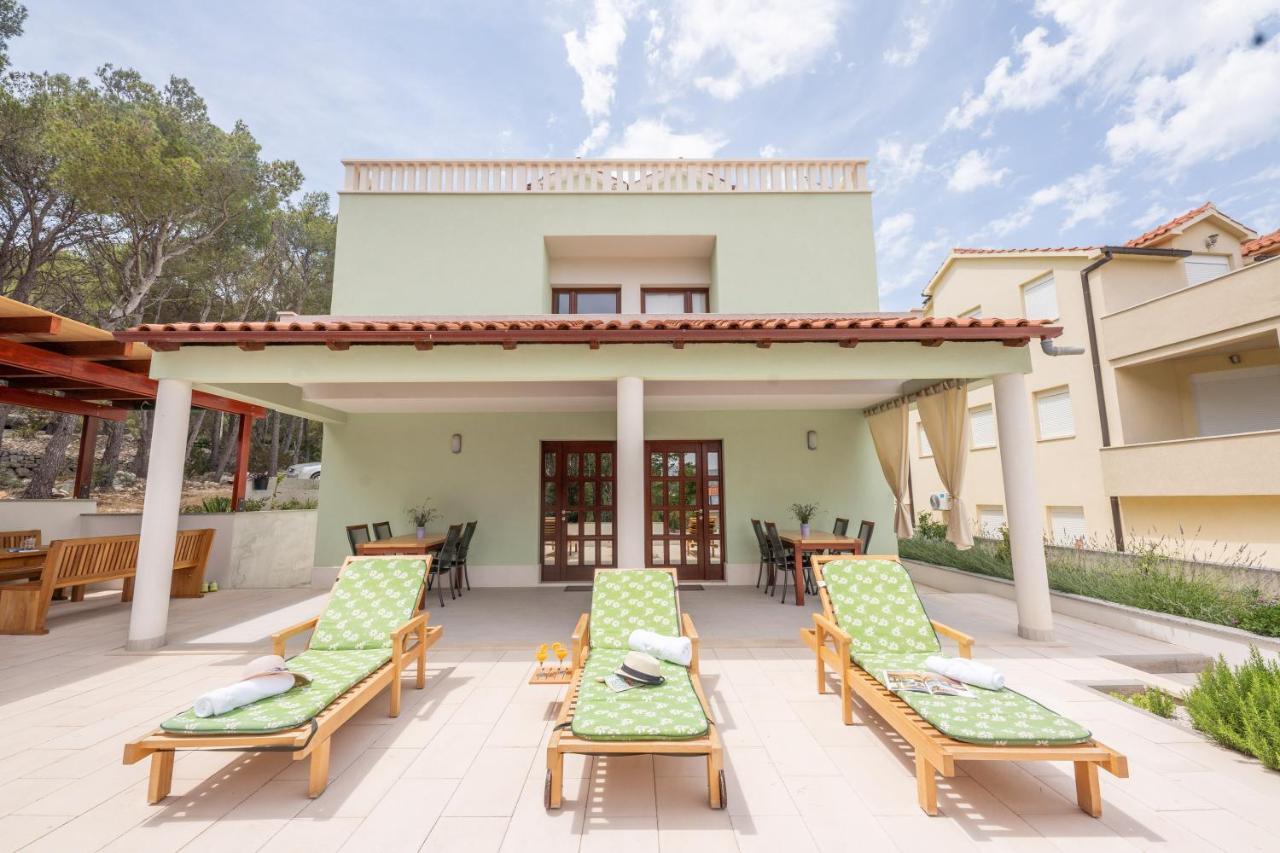 Villa Kalinic Milna  Exterior photo