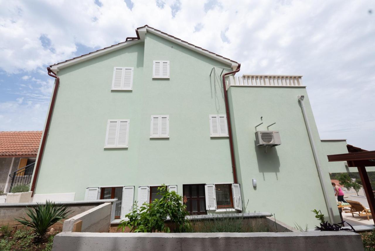 Villa Kalinic Milna  Exterior photo